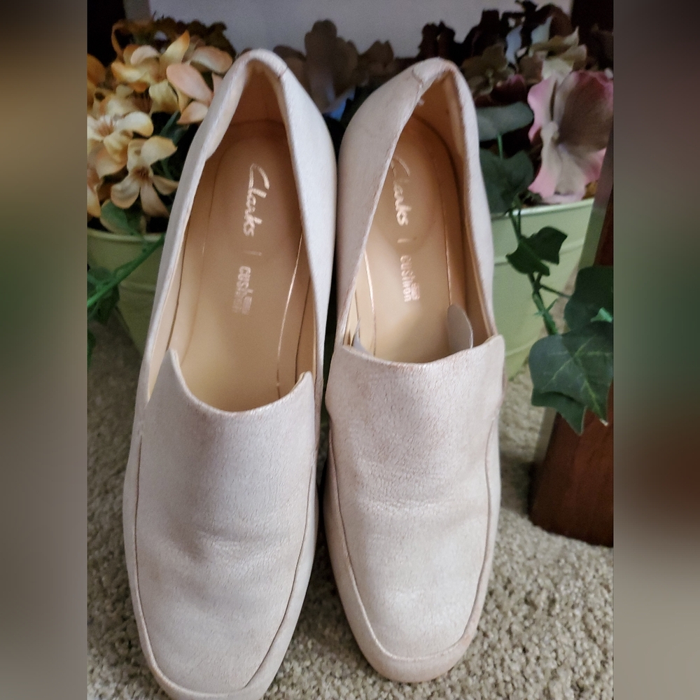 Beige/grey leather flats, Clarks